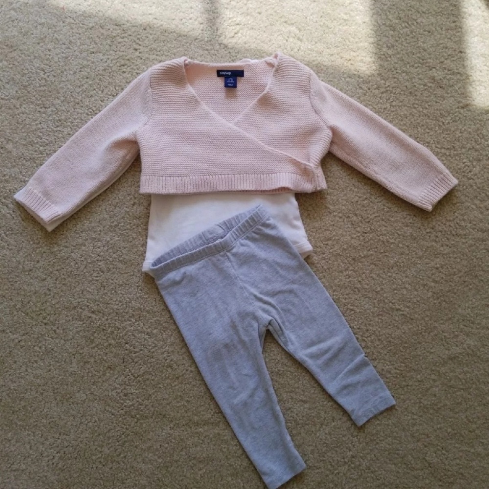 Baby Gap light pink sweater outfit